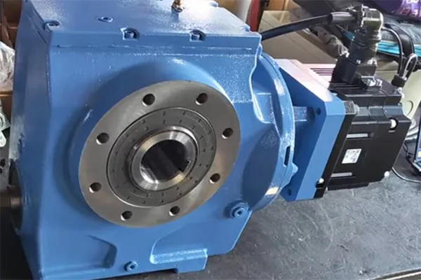 Industrial Gearboxes & Speed Reducers for Semiconductor Manufacturing