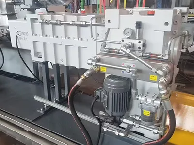 CORP Series Gearboxes for Parallel Counter-Rotating Twin-Screw Extruder